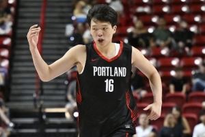 杨瀚森谈首秀：还需要去调整和学习 最满意的方面是没有太多失误